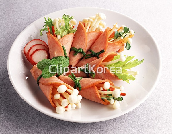 [롤],꼬치,누끼,다수,당근,무순,사람없음,상차림,생선,스튜디오,실내,안주,양념통,오브젝트,요리,음식,접시,채소,카나페,팽이,퓨전,해산물,햄... 