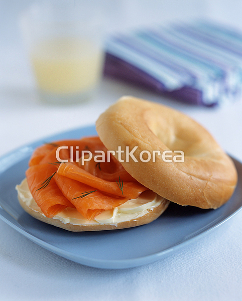 해외작가포토 - 클립아트코리아 :: 통로이미지(주) __적합한콘텐츠,간식,건강식품,베이글,빵,어류,연어,영양소,영양식,오브젝트,음식,탄수화물... 