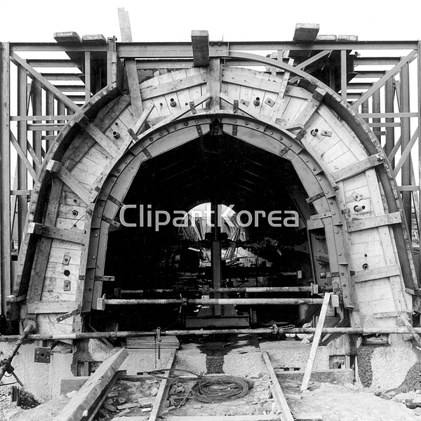 해외작가포토 - 클립아트코리아 :: 통로이미지(주) 20세기,__적합한콘텐츠,건설,광업,더비셔,모노,빌딩,사람없음,산업,시설물,실험,역사,연구,영국... 