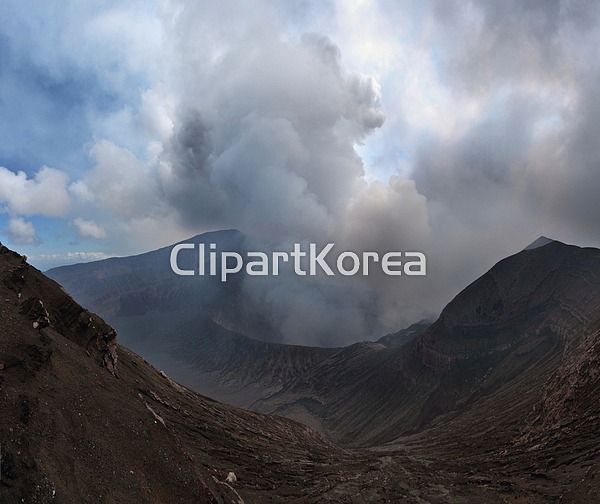 통로이미지(주) 과학,구름,낮,따뜻함,뜨거움,바누아투,분화구,사람없음,산,산맥,섬,솔로몬... 해외포토,해외프리미엄콜렉션,화산,화산분출,화산재