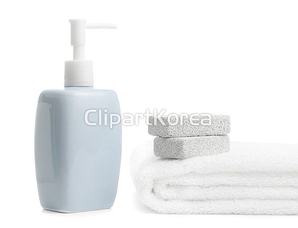 건강,관리,깨끗함,누끼,돌,라이프스타일,로션,매력,모던,목욕,병,뷰티... 진열,치료,클로즈업,파란색,펌프,펌프용기,편안함,피부관리,해외포토,화목