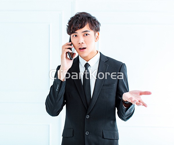 해외작가포토 - 클립아트코리아 :: 통로이미지(주) 경영자,근로자,기술,남자,대화,동양인,말하기,모던,모바일,미남,미소,바쁨,비즈니스,비즈니스맨... 