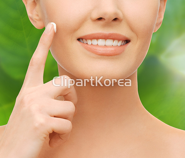 (주) __적합한콘텐츠,건강,깨끗함,라이프스타일,로션,매끄러움,미소,바르기,사람,선,순수,신선,아름다움,얼굴,여자,여자어린이,웰빙,유기농,음료... 