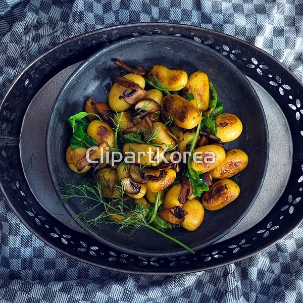 해외작가포토 - 클립아트코리아 :: 통로이미지(주) __적합한콘텐츠,감자,딜,루꼴라,버섯,비타민,사람없음,스튜디오,실내,양송이,요리,음식,채소... 
